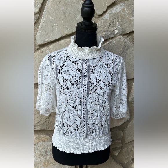 Peach Tops - Peach Brand Lace Top S/M Ivory Elastic Waist High Neck Short Sleeve Excellent